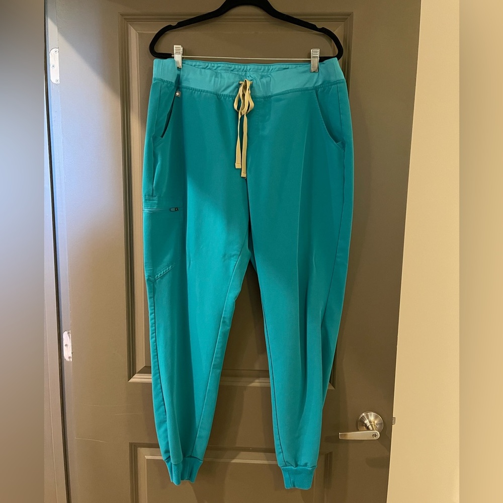 Figs jogger scrub pants